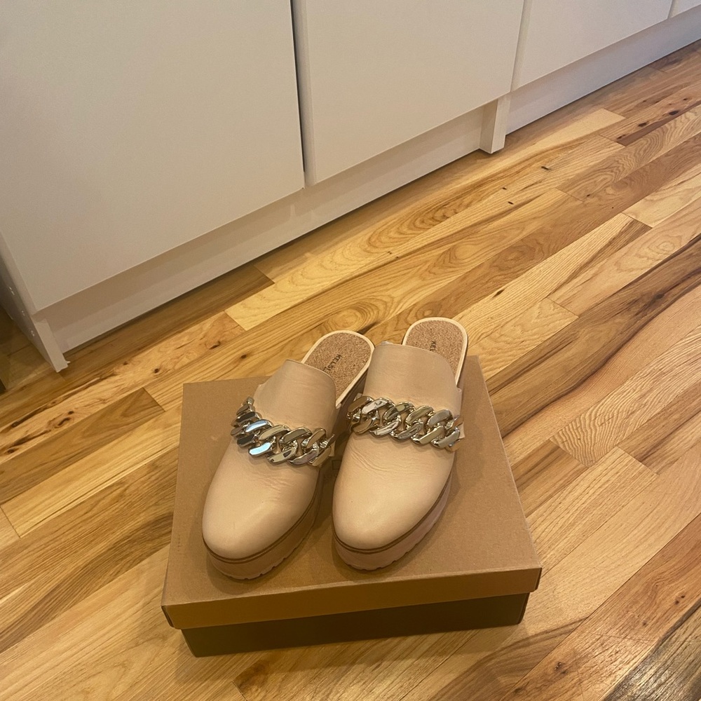 Kelsi Dagger Brooklyn Weather Clogs